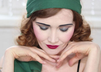 Tutorial zum authentischen Flapper-Make-up-Look der 1920er