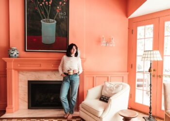 Der Farbtrend dieses Jahres, den Sie unbedingt ausprobieren müssen, ist „Colour Drenching“.