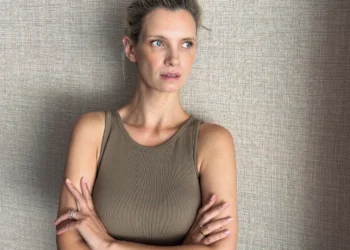 Das gerippte ärmellose Bra-High von Uniqlo