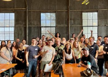 So nutzen Sie Fb-Gruppen, um andere Reisende kennenzulernen