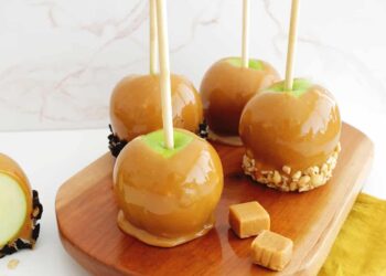 Karamelläpfel – eine schöne Sauerei