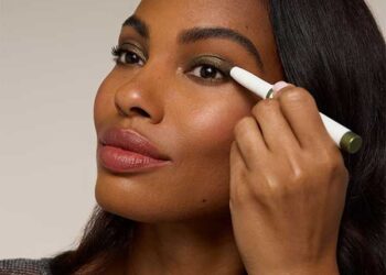 ColorLuxe Lidschattenstifte: Einfaches, langanhaltendes Augen-Make-up | Jane Iredale