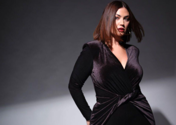 Hier sind 15 Samtstücke in Übergröße, die Sie für die Weihnachtszeit rocken können!