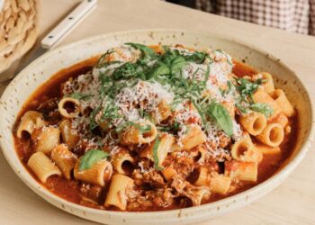 Machen Sie dieses Brief Rib Ragu-Rezept für einen gemütlichen Abend