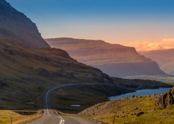 7-tägige Island-Reiseroute: Entdecken Sie Feuer und Eis