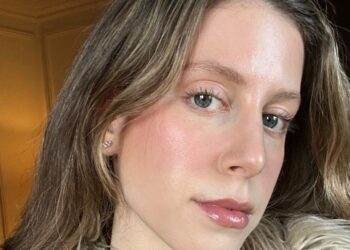 Ich habe Neuraés Gesichtsöl zwei Monate lang benutzt und es ist perfekt