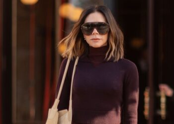 Prominente können nicht aufhören, langbindende Umhängetaschen zu tragen