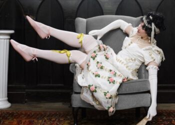 Unsere Lieblings -Strümpfe, neu und alte – American Duchess Weblog