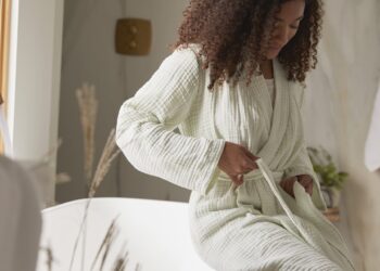 Parachute Cloud Cotton Gown Rezension: Warum es meine gemütliche Anlaufstelle ist