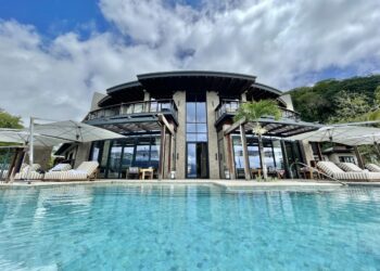 Hilton ehrt Sommer 2025 Aktion: Verdienen Sie 1.000 Bonuspunkte professional Aufenthalt