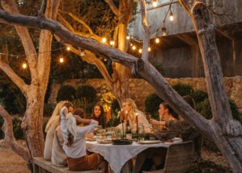 6 Sommerparty -Ideen, die die Magie bringen