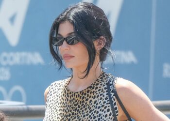 Kylie Jenner trägt Tkees Flip Flops in Italien