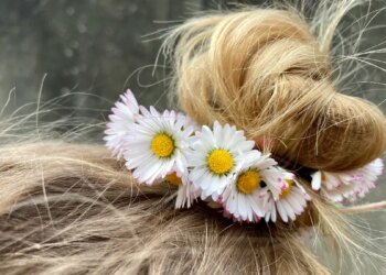 Sommerhaarzubehör: 10 trendige Stile und Tipps