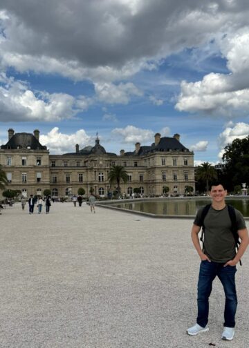 Machen Sie einen historischen Spaziergang durch Paris mit Kontextreisen