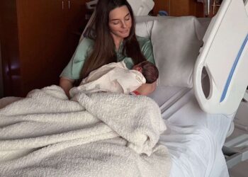 Bond -Bustick: Die Geburtsgeschichte