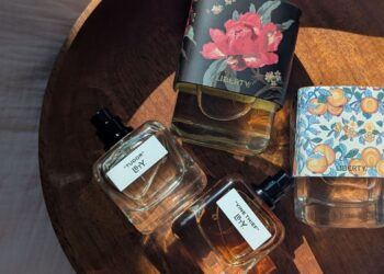 Jedes LBTY -Parfüm, der von einem Schönheitsredakteur eingestuft wird