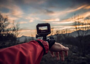 Reisevideos: Ein Leitfaden für Anfänger zum Erstellen fesselnder Reisegeschichten