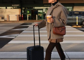 REISE-SCHÖNHEITSROUTINE