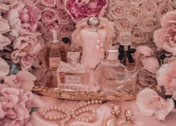 Ein kostümgeschichtlicher Blick auf Duftmaterialien im späten 19. Jahrhundert