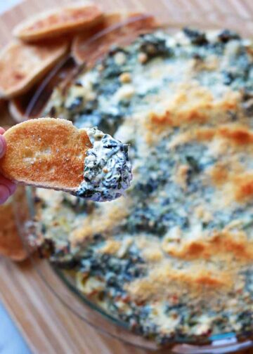 Spinat-Artischocken-Dip – eine wunderschöne Sauerei