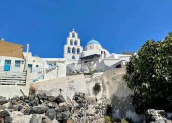 3 magische mittelalterliche Santorini-Dörfer, die Sie erkunden müssen