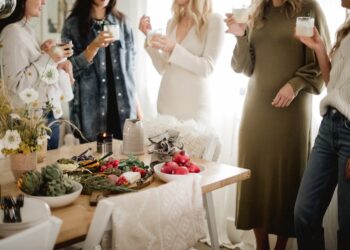 So veranstalten Sie einen Liebesroman-Büchertausch