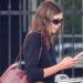 Kaia Gerber hat gerade Ugg-Stiefel und eine Chanel-Tasche zum #1-Outfit 2026 gemacht