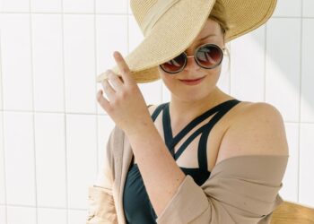 10 Plus-Dimension-Badebekleidung, die Lust macht, am Pool gesehen zu werden