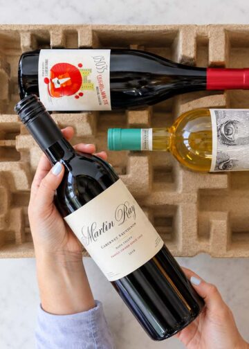 Wie man Wein als Geschenk verschickt: Versandregeln und Tipps