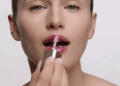 Der Kuss, der blüht | Jane Iredale